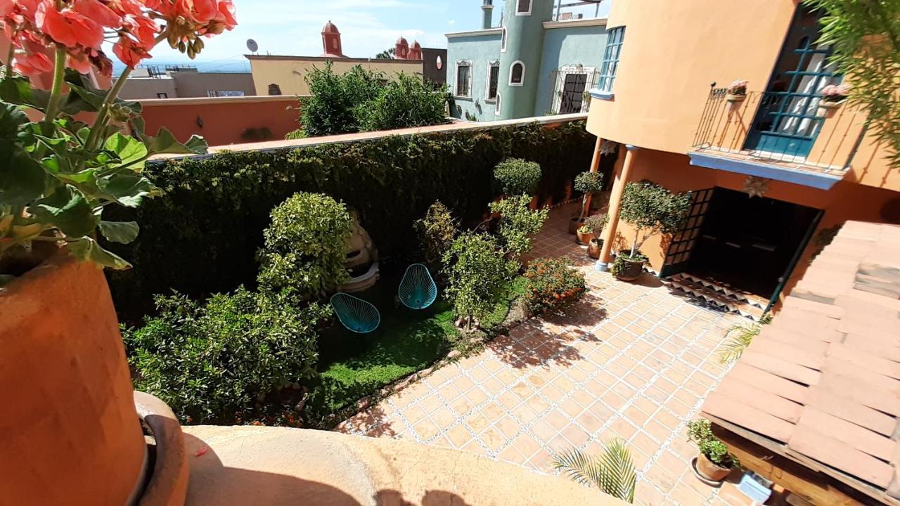 Casa Frida B&B Альенде Экстерьер фото