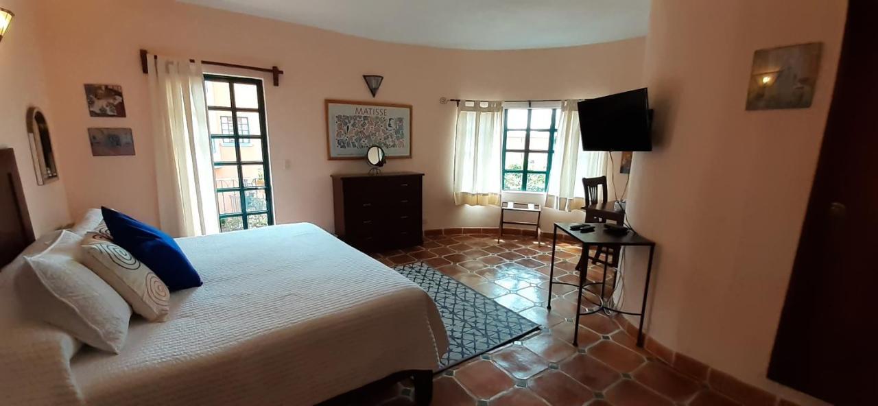 Casa Frida B&B Альенде Экстерьер фото