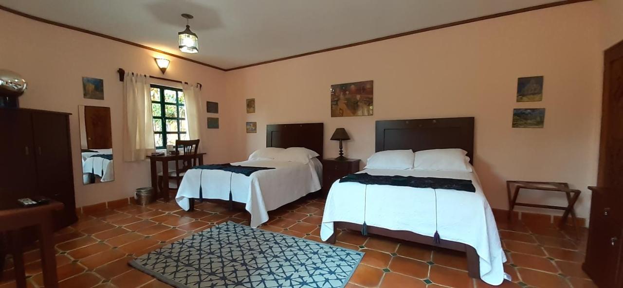 Casa Frida B&B Альенде Экстерьер фото