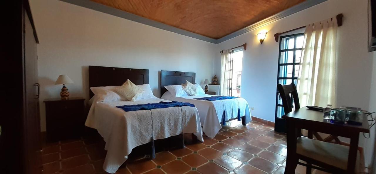 Casa Frida B&B Альенде Экстерьер фото