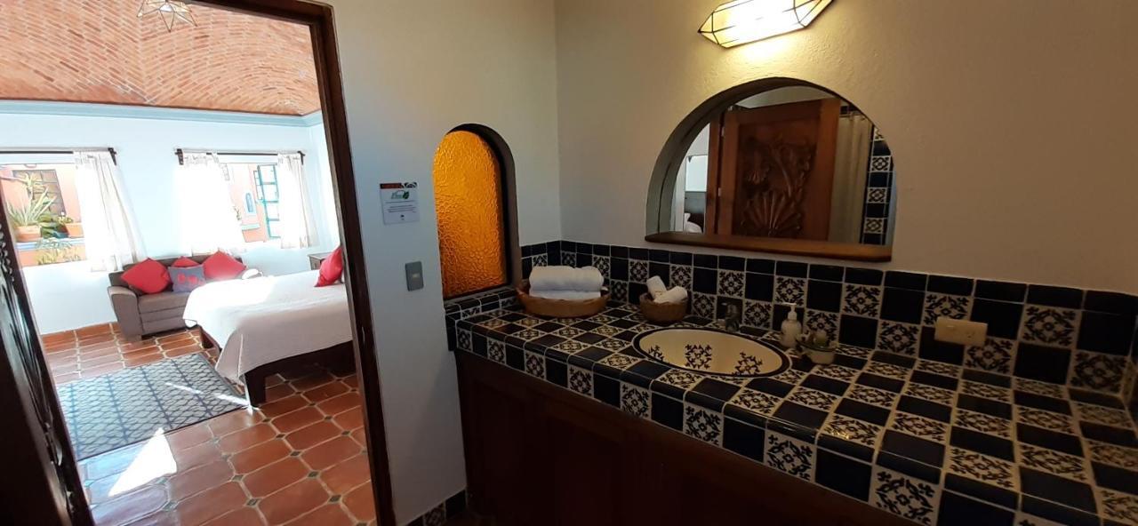 Casa Frida B&B Альенде Экстерьер фото
