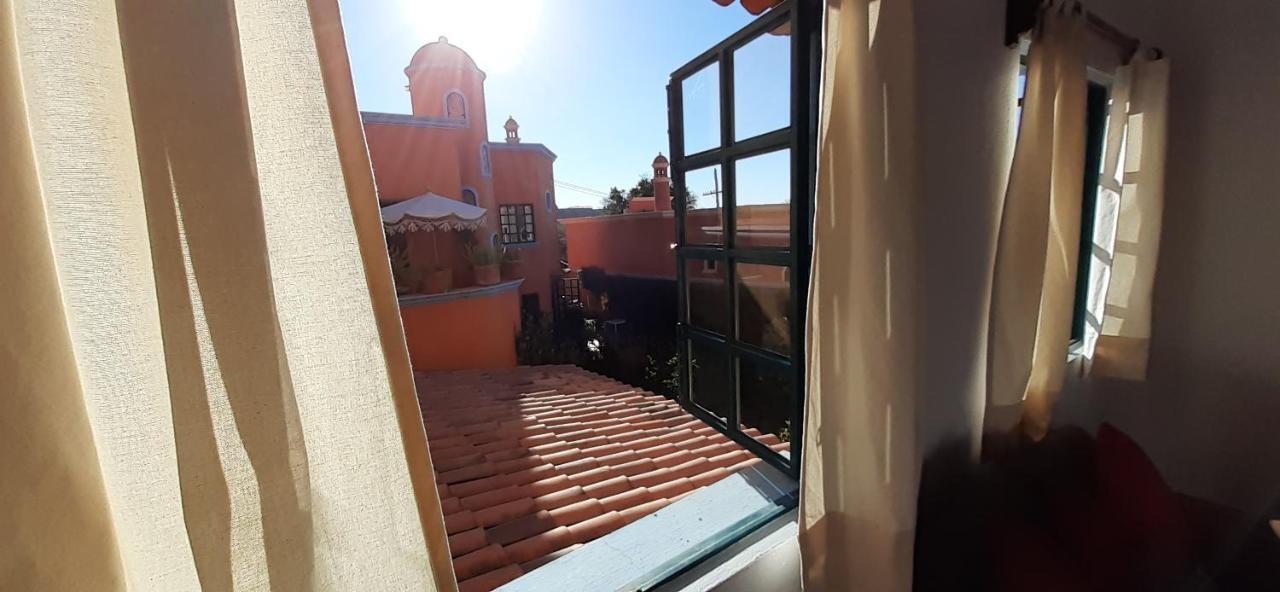 Casa Frida B&B Альенде Экстерьер фото